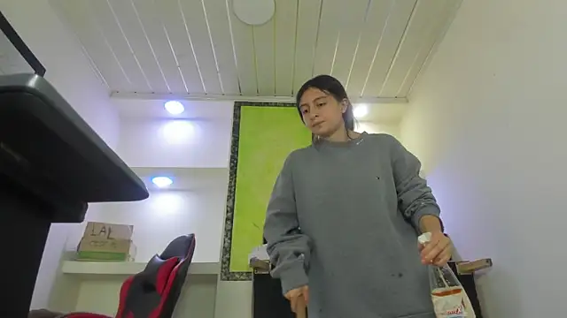 lala_clark's cam snapshot