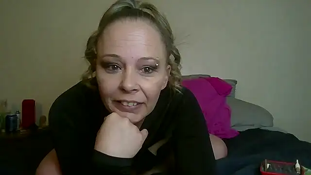 QUEEN_OF_MEN's cam snapshot