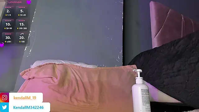 _Kendall_19's cam snapshot