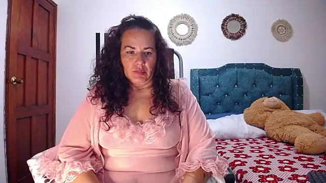 sofiamature01 live sex cam