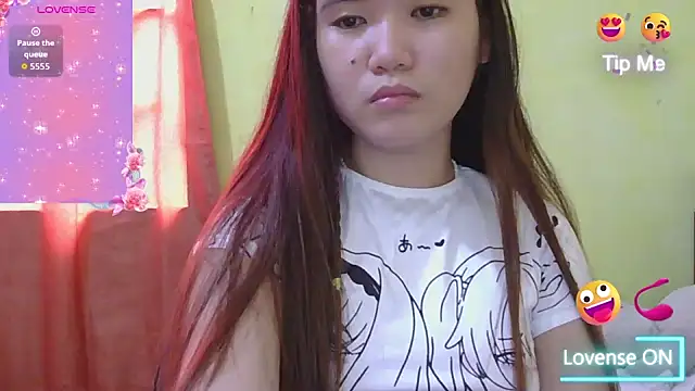 HornyAsian4uxx live sex cam