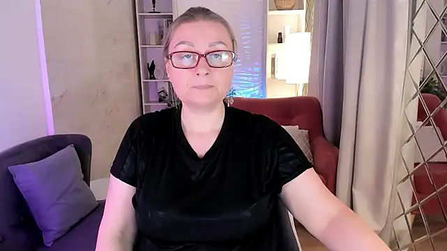 AlexandraKind live sex cam