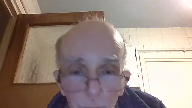 mariusica1@xh live sex cam