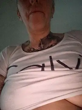 vamporasuccubus19777's cam snapshot