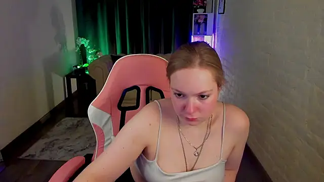 Elizabeth_Walson's cam snapshot