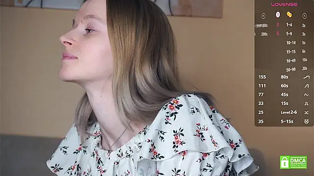 ToyaPletz live sex cam