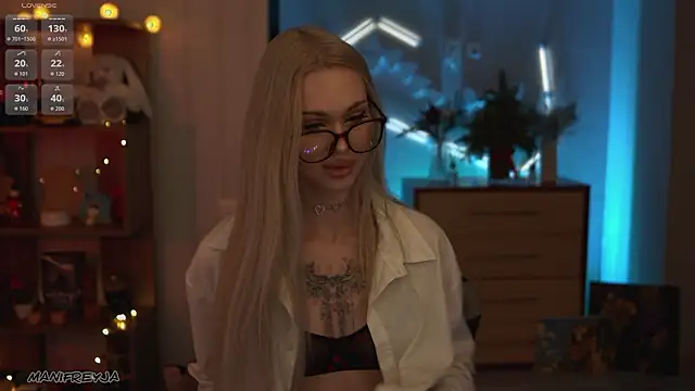 ManiFreyja's cam snapshot