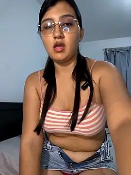 ValenKiss live sex cam