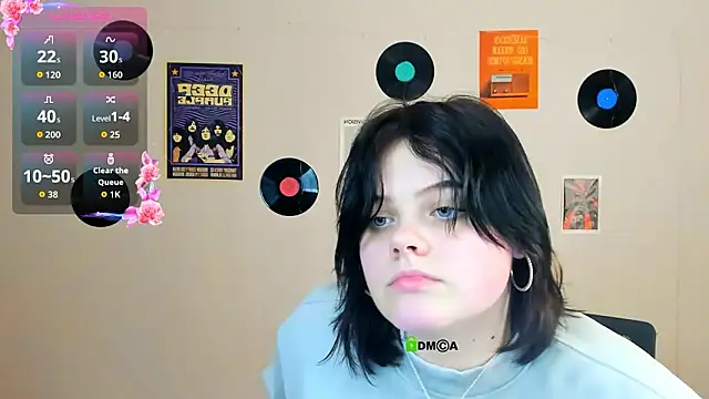 lika_pop's cam snapshot