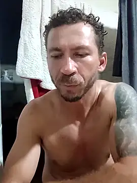 RobertoLuiz84 live sex cam