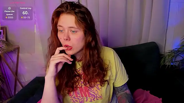 SophiePure's cam snapshot