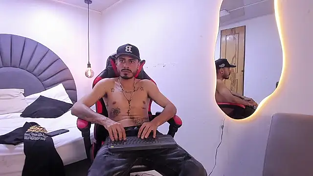 MatthewCullen's cam snapshot