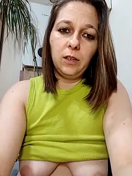 AdaJoy's cam snapshot