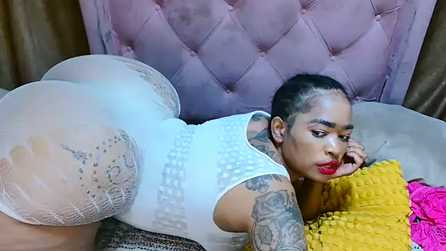 AFRICANGODDESSXXX's cam snapshot