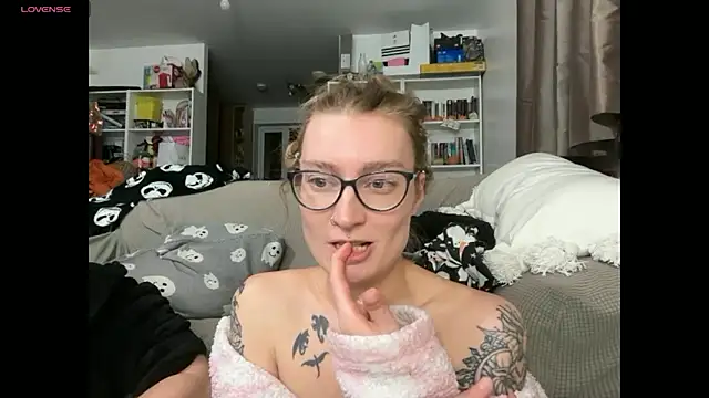 harleyblair's cam snapshot