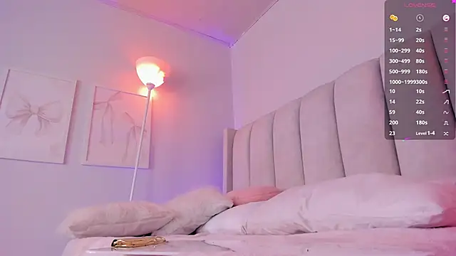 your_alina18's cam snapshot