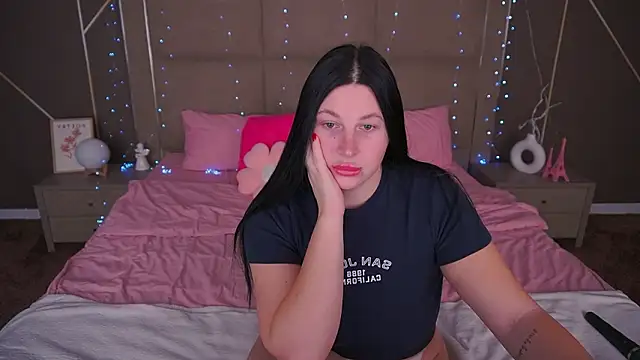 ArianaDarkk's cam snapshot