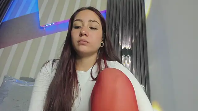 emily_layton's cam snapshot