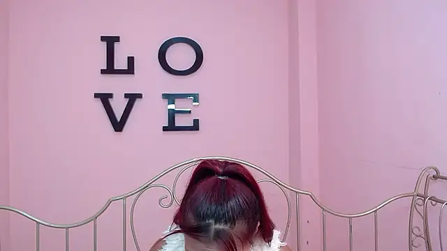 Choloeadams_xxx's cam snapshot