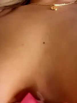 AngelBlushXXX's cam snapshot