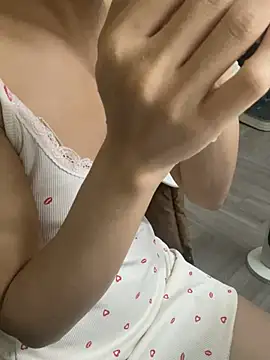 Mina048's cam snapshot