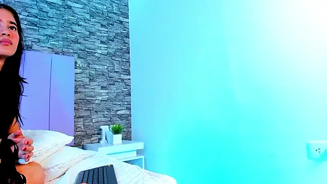 Naty_Rose23's cam snapshot