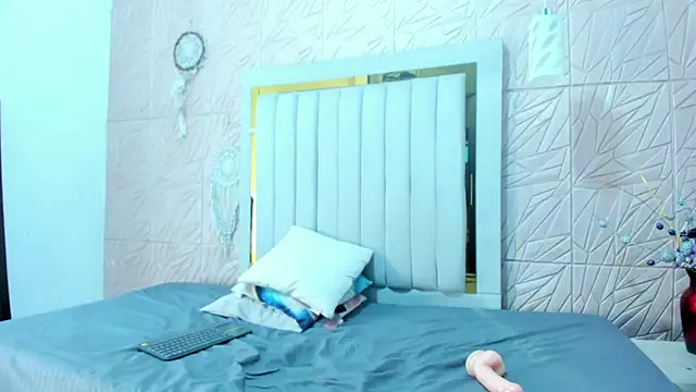 Kimber_Sky's cam snapshot