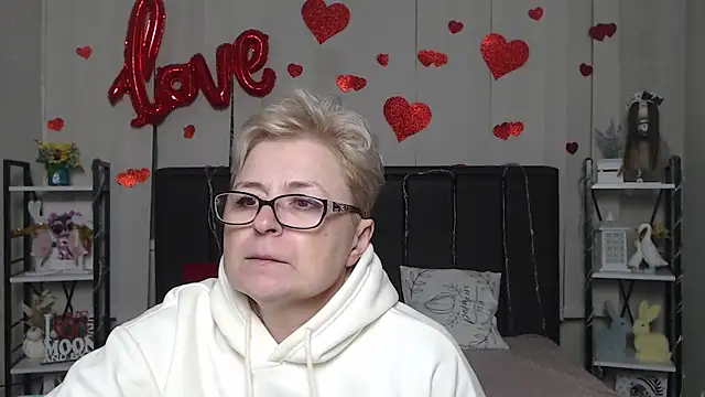 EmiliaGree's cam snapshot