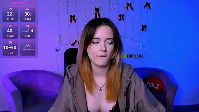 liana_kisses's cam snapshot