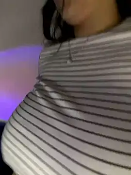 TuWaifuVirtual1's cam snapshot