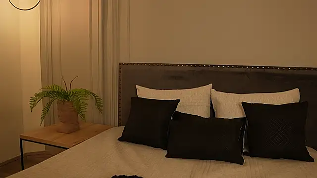 IrisBaker's cam snapshot