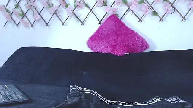 tiffany_gomez9's cam snapshot