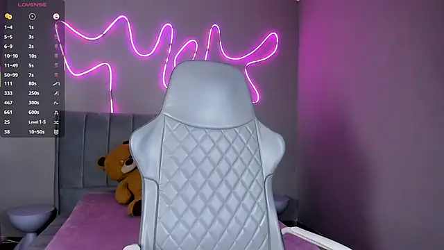 Emma_Lirys's cam snapshot