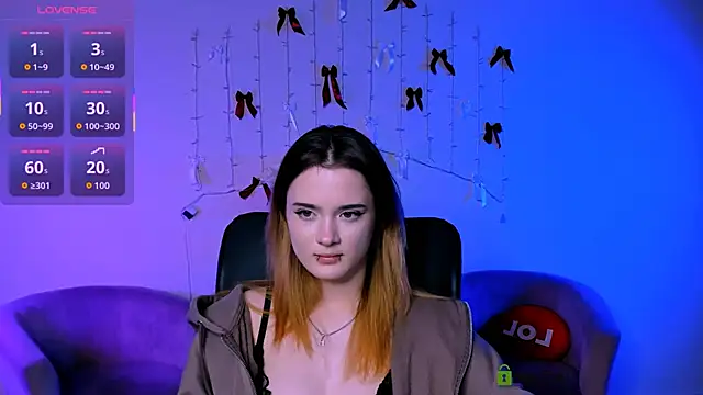 liana_kisses's cam snapshot