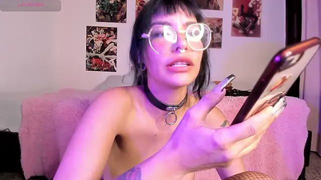 Luna-Chann's cam snapshot