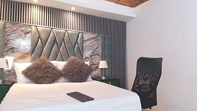 Michael_blue live sex cam