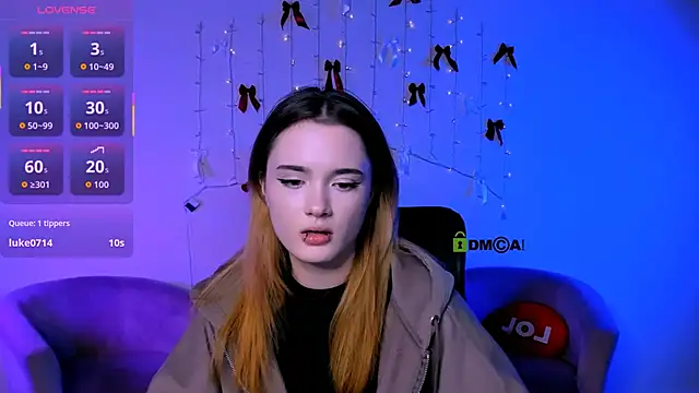 liana_kisses live sex cam