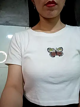 Vyvvyy69's cam snapshot