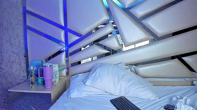 Miia002 live sex cam