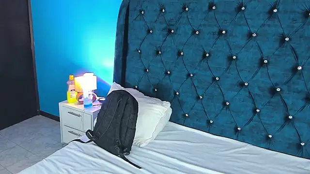 Issa_Clark01's cam snapshot