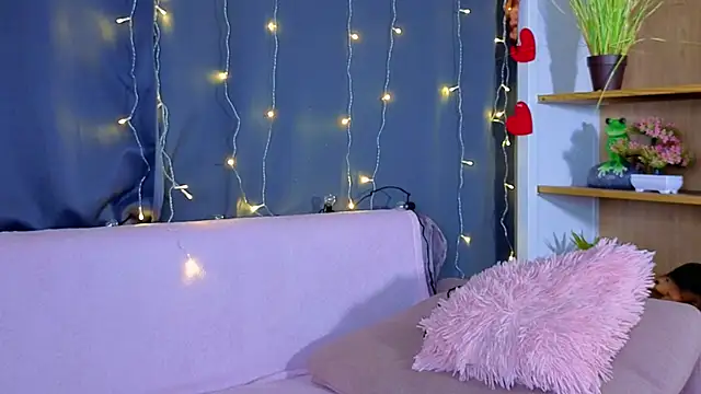 JadwigaTagliavia live sex cam