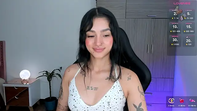 Lizzie_corner_v live sex cam