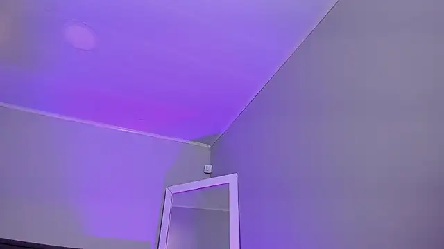 Lara_reynolds_'s cam snapshot