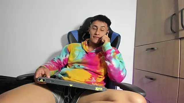 dorman_boy's cam snapshot