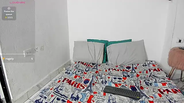 Latinos_couples's cam snapshot