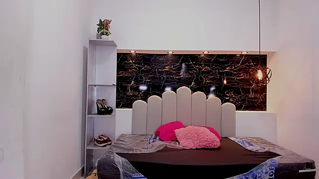 Annyrosee's cam snapshot