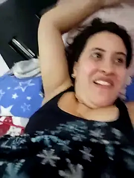 mialorents's cam snapshot