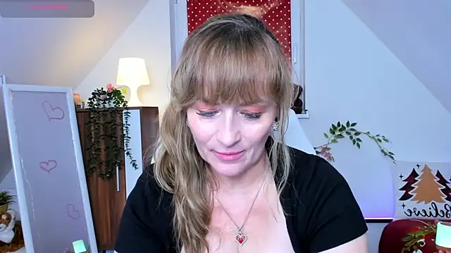 naughtymilane's cam snapshot