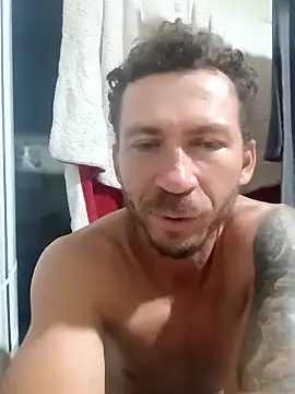 RobertoLuiz84 live sex cam