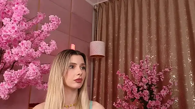 Elliblue's cam snapshot